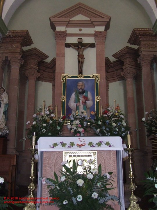  - altar-holding-relics-of-St.-Jose-Isabel-Flores-Varela